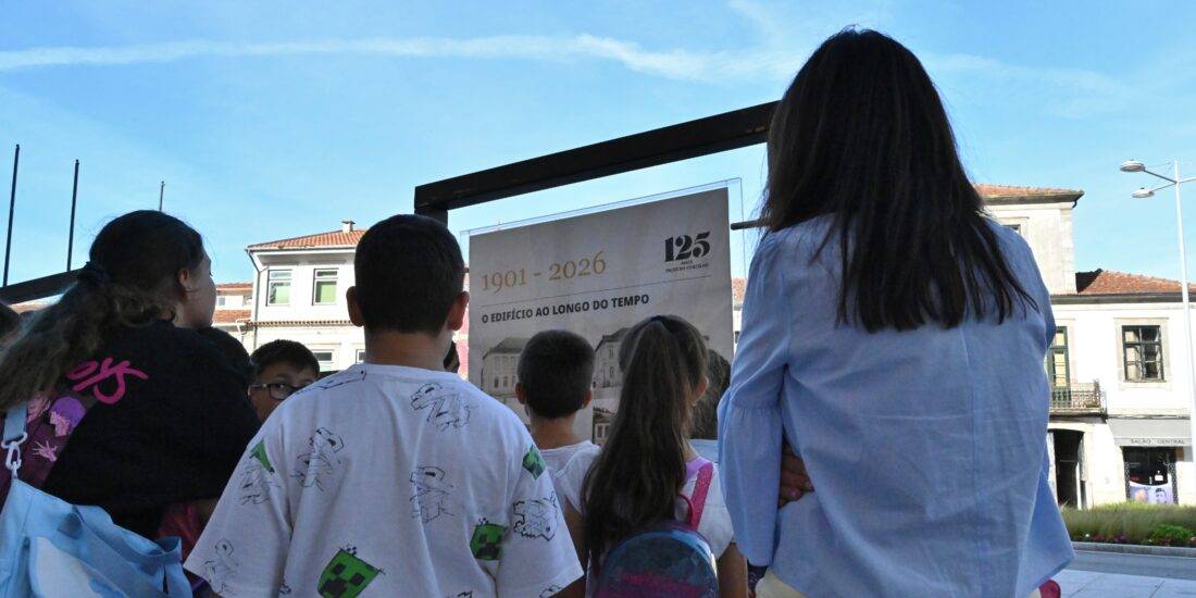 Alunos de Gondomar descobrem 125 anos de história dos Paços do Concelho em visitas guiadas
